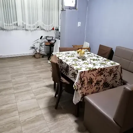 Lupeni Straja *